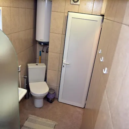 City Apartments فارنا