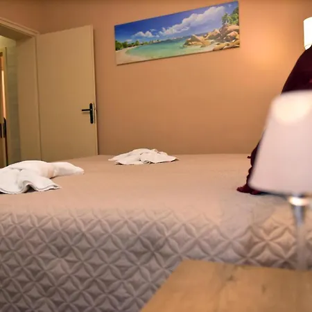 City Apartments * וארנה