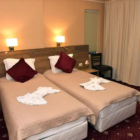 City Apartments فارنا
