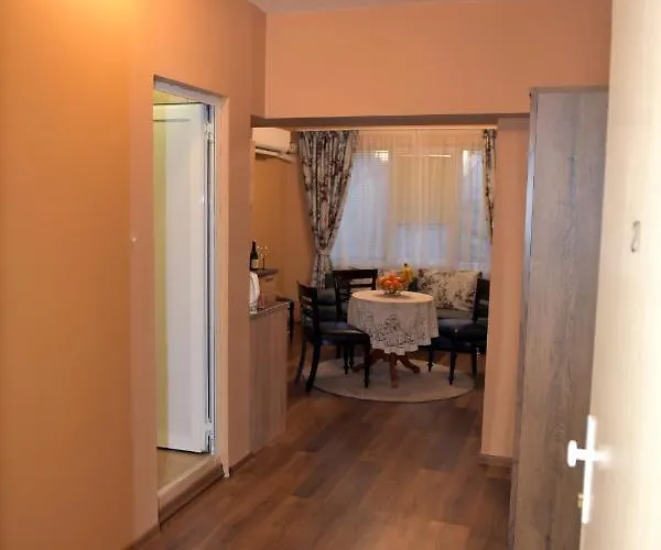 City Apartments アパート